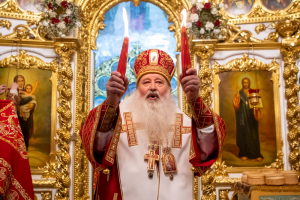 ХРИСТОС ВОСКРЕСЕ! Владыка Тихон совершил Пасхальные богослужения в Богоявленском соборе